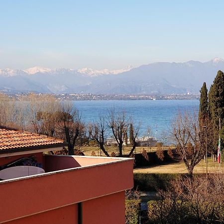 Sun Lake Apartments Desenzano del Garda Luaran gambar