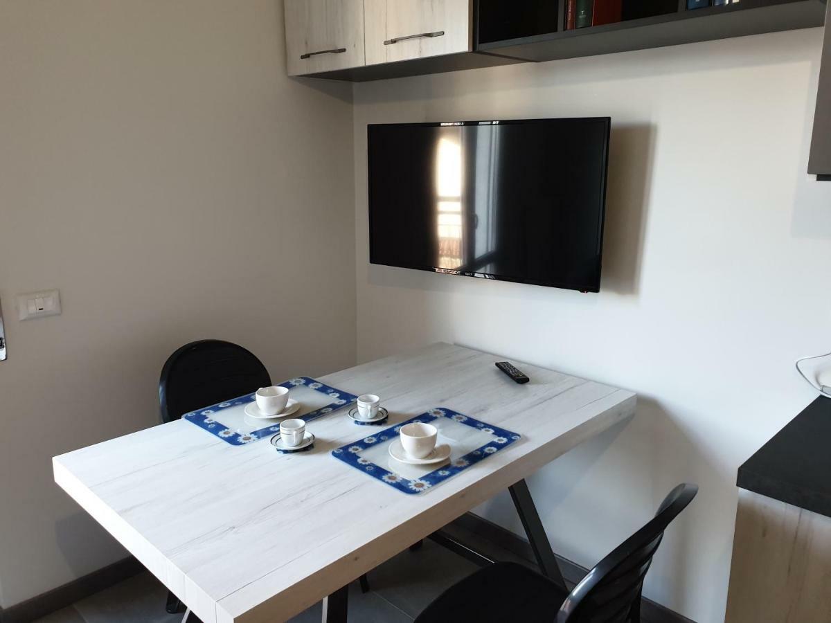 Sun Lake Apartments Desenzano del Garda Luaran gambar