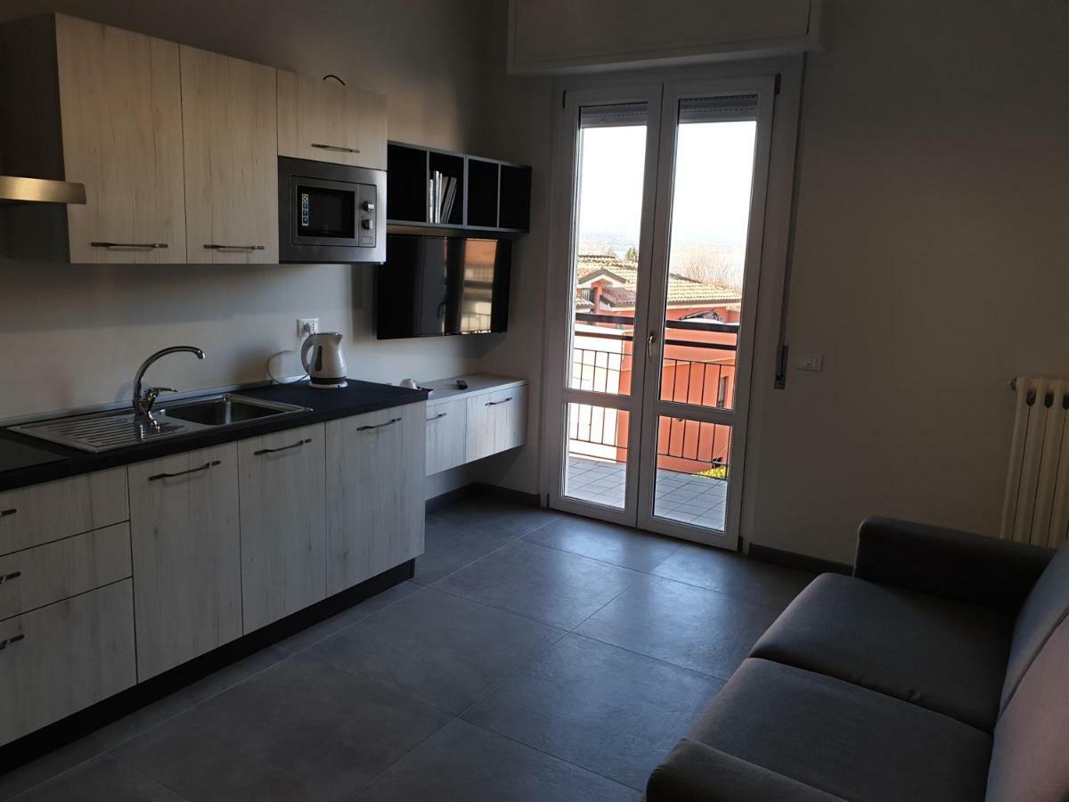 Sun Lake Apartments Desenzano del Garda Luaran gambar