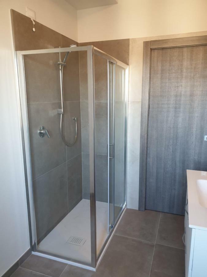 Sun Lake Apartments Desenzano del Garda Luaran gambar
